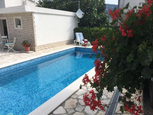 Ara-Zarok Villa Baska  Exterior photo