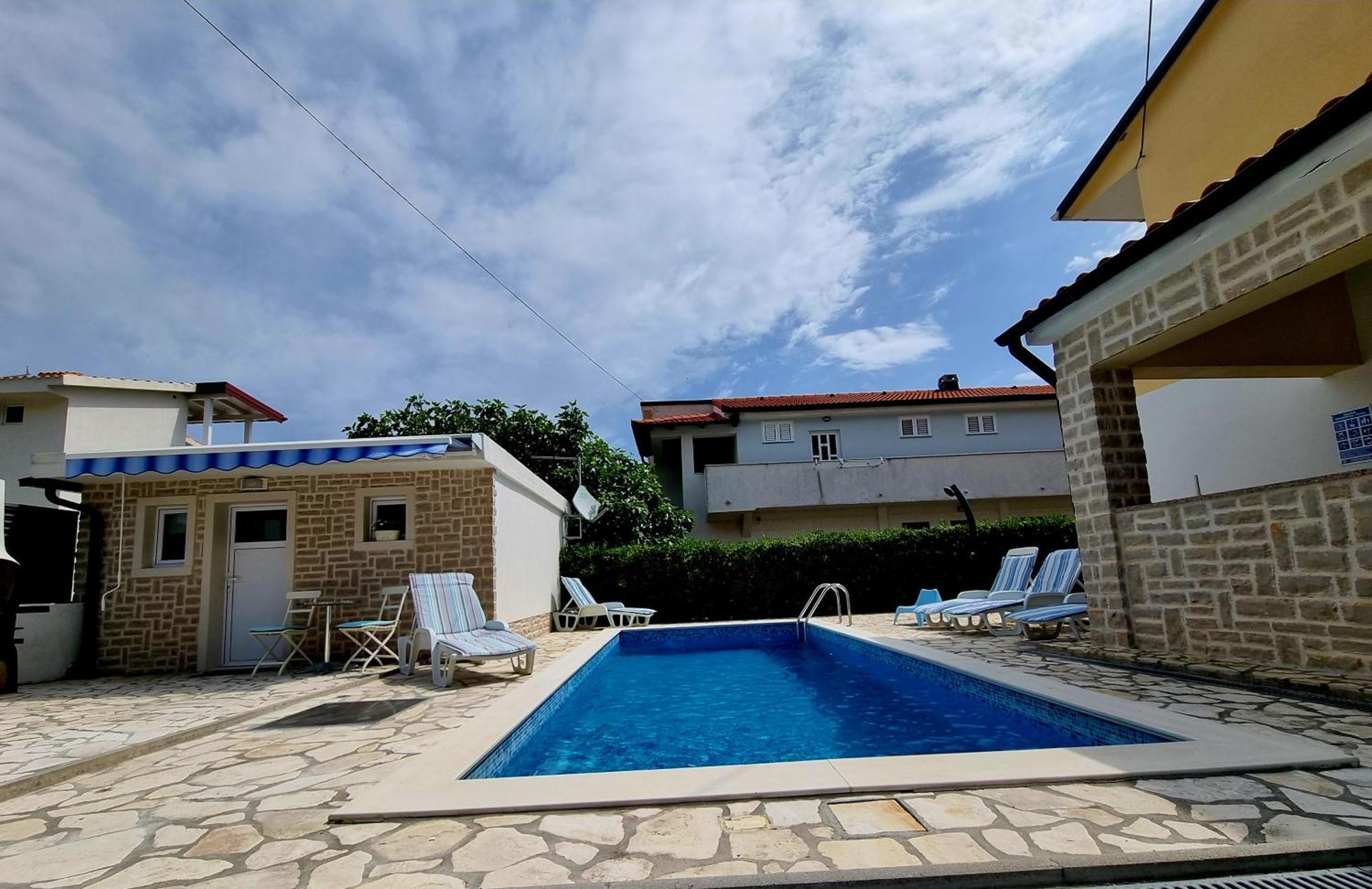 Ara-Zarok Villa Baska  Exterior photo